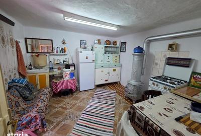 Casă cu 4 camere cu Teren 2000 Mp în Central - 10