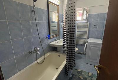 Apartament cu 2 camere decomandat, mobilat în Podul de Fier