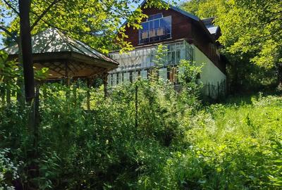 Casă cu Teren 1150 Mp în Trenu