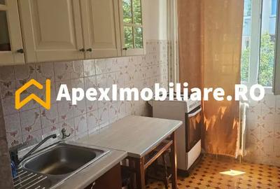 Apartament cu 3 camere decomandat, mobilat în Berceni
