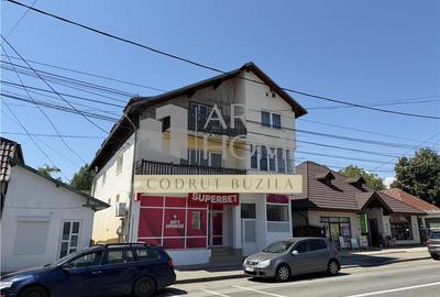 Casă cu 3 camere cu Teren 200 Mp în Central