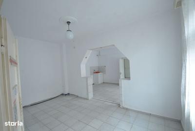 Casă cu 2 camere în Central