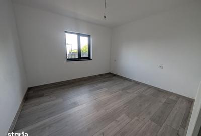 Casă cu 4 camere cu Teren 400 Mp în Hemeiuș - 9