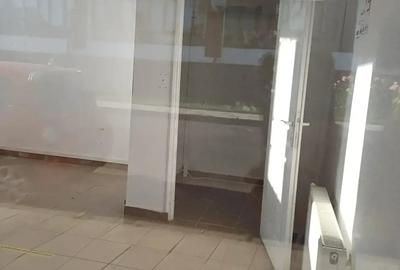 Spațiu comercial, de 21 mp, în Central - 3