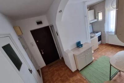 Garsonieră decomandată, mobilată în Vitan Mall - 4