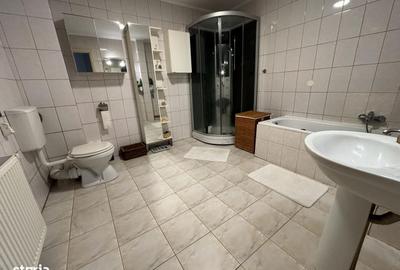 Apartament cu 3 camere decomandat în Tilișca