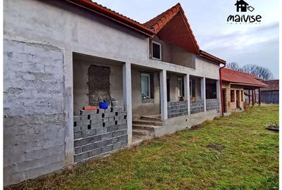 Casă individuală cu 7 camere cu Canalizare în Ohaba - 3
