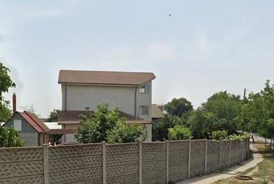 Casă cu Teren 2000 Mp în Cobadin