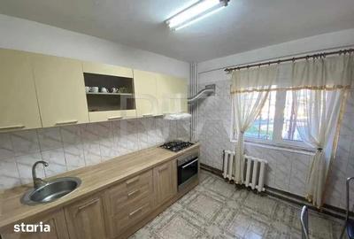 Apartament cu 3 camere decomandat în 13 Septembrie