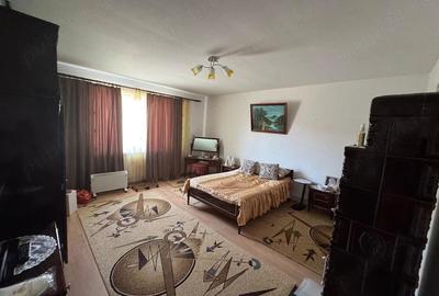 Casă cu Teren 1007 Mp în Central