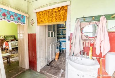 Casă cu 4 camere în Sâmboleni