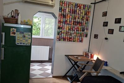 Apartament cu 2 camere decomandat în Rovine