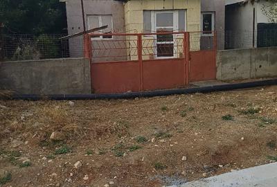Casă cu Teren 125 Mp în Central