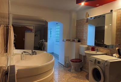 Casă individuală cu 6 camere cu Canalizare în Centrul Istoric - 6