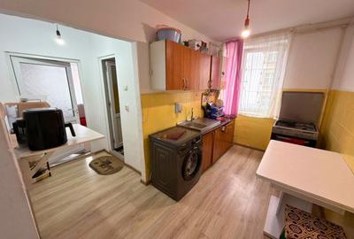 Apartament cu 2 camere semidecomandat, mobilat în Simeria - 3