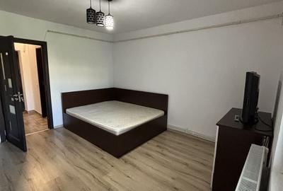 Garsonieră decomandată în Central