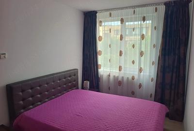 Apartament cu 4 camere semidecomandat în Central - 1