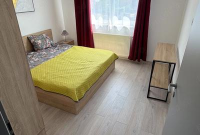 Apartament cu 2 camere decomandat în 1 Decembrie
