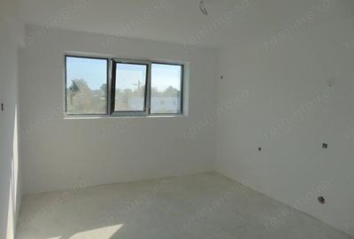 Casă cu 4 camere cu Teren 300 Mp în Tunari - 1