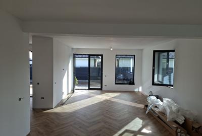 Casă individuală cu 4 camere cu Canalizare în Trivale - 12
