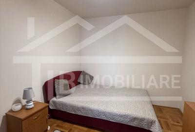 Apartament cu 3 camere semidecomandat în 7 Noiembrie
