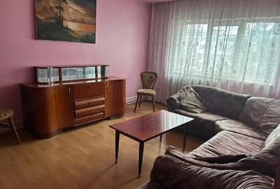 Apartament cu 4 camere decomandat în Radu Negru