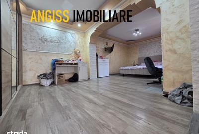 Casă cu 5 camere cu Teren 287 Mp în Babadag