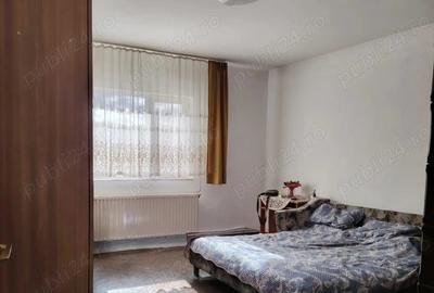 Casă cu 6 camere cu Teren 600 Mp în Cordos - 4