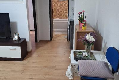 Apartament cu 2 camere semidecomandat, mobilat în Exterior Vest