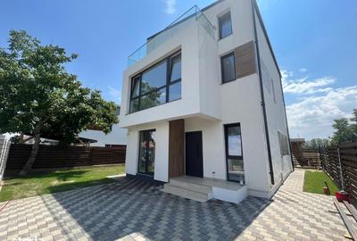 Casă cu 4 camere în Tunari