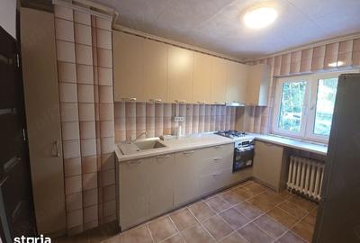 Apartament cu 3 camere decomandat în Crângași - 2