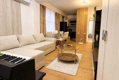 Apartament cu 3 camere semidecomandat în Drumul Taberei