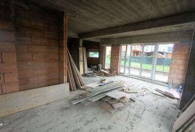 Duplex cu 4 camere cu Canalizare în Florești - 2