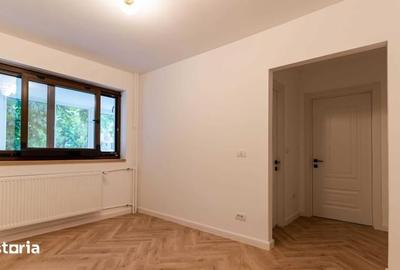 Apartament cu 3 camere semidecomandat în Drumul Taberei