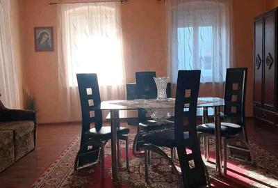 Casă cu 7 camere cu Teren 2500 Mp în Brateiu