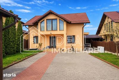 Casă cu 4 camere cu Teren 350 Mp în Central