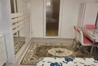 Garsonieră semidecomandată în Far