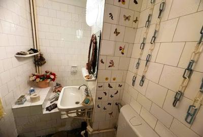 Apartament cu 4 camere decomandat în Central
