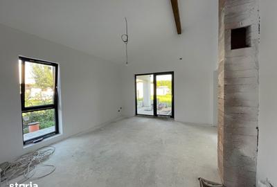 Casă cu 6 camere cu Teren 420 Mp în Ghiroda
