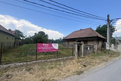 Casă individuală cu 2 camere cu Canalizare în Păpăuți - 1