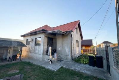 Casă individuală cu 1 camere cu Teren 623 Mp în Ploscoș