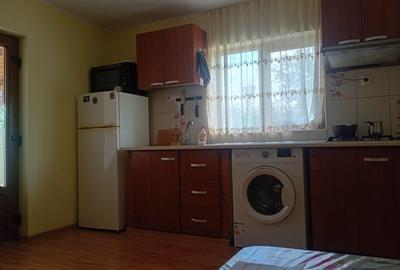 Casă cu 4 camere în Mărgineni