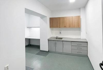 Spațiu comercial, de 1,000 mp, în Nord - 4