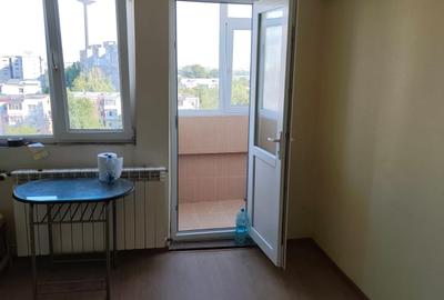 Apartament cu 2 camere decomandat în Micro 19