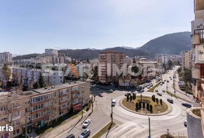 Apartament cu 4 camere decomandat în Bartolomeu