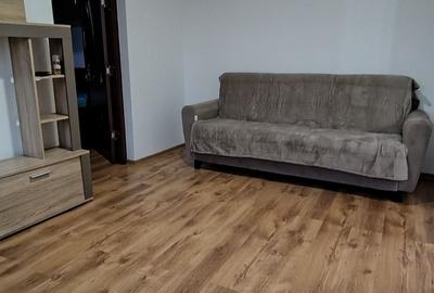 Apartament cu 2 camere semidecomandat în Micro 19 - 1