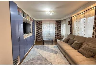 Casă cu 5 camere cu Teren 362 Mp în Exterior Vest - 1