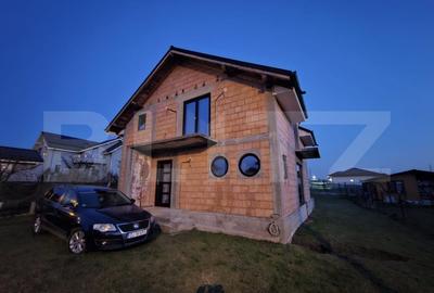 Casă individuală cu 4 camere cu Teren 800 Mp în Șimnicu de Sus