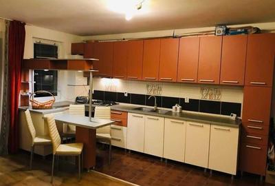 Apartament cu 3 camere decomandat în Florești - 2