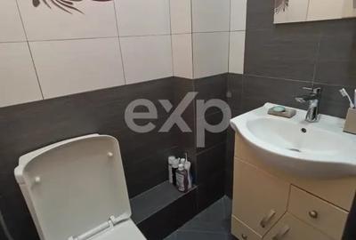 Apartament cu 3 camere decomandat în Găvana
